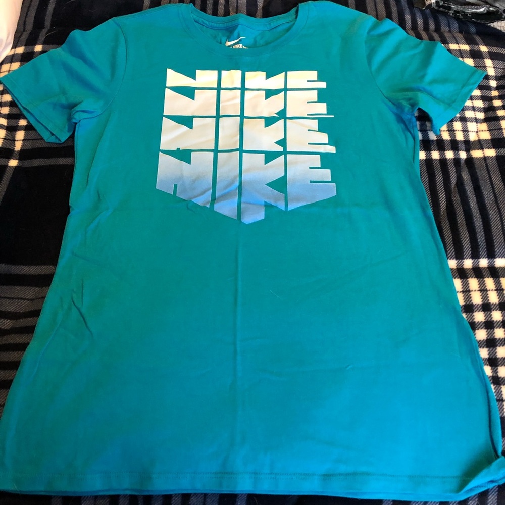 Nike T-Shirt